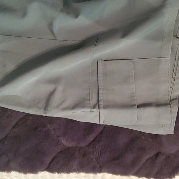 Shorts - Picture 3 of 5